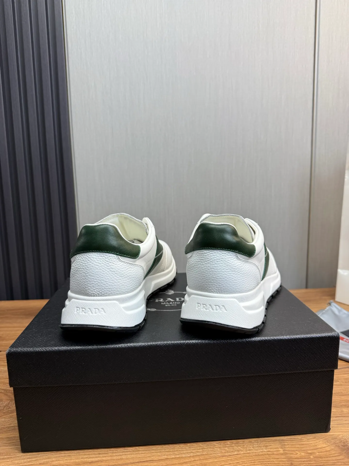Men's shoes 💰800💰 [PRADA] Men's shoes are popular in the counter, official website is synchronized, 1 high-quality shipment ✔️Original cowhide + cowhide lining, 1🆚1 replica, original sole, 38-45 (38.45 custom-made, non-returnable)